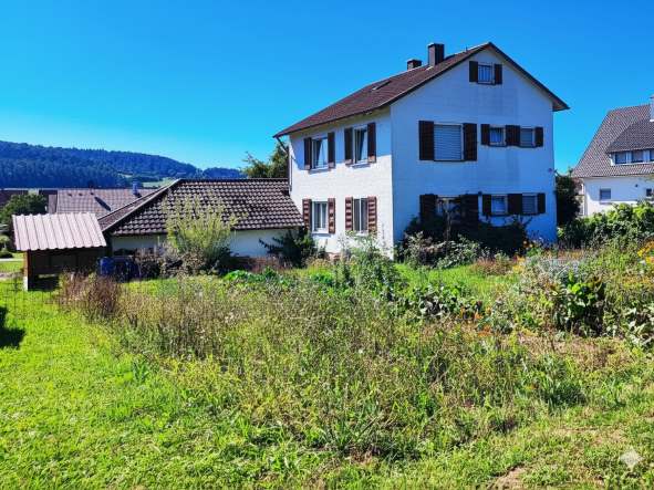 Ein Haus mit sehr großem Grundstück in Hirrlingen kaufen Ein Haus mit sehr großem Grundstück in Hirrlingen kaufen