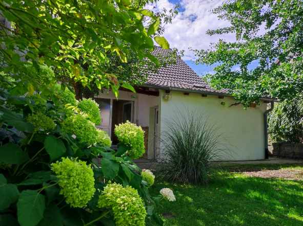 Eingang zur ausgebauten Garage Eingang zur ausgebauten Garage