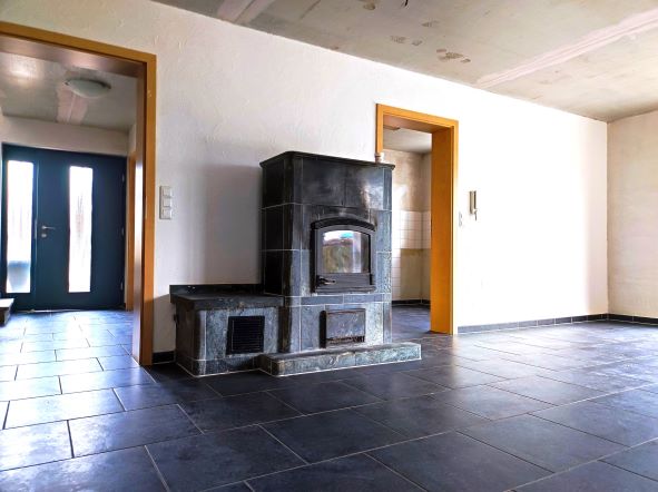 Wohnhaus mit Specksteinofen in Neustetten