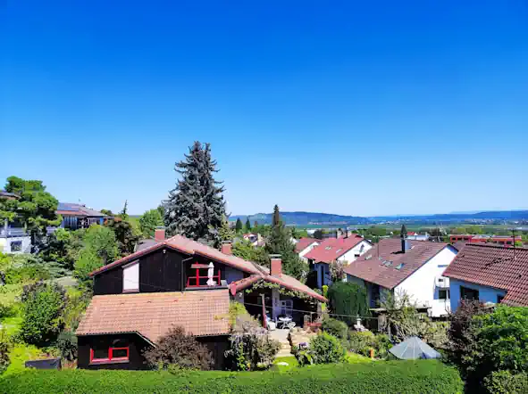 Panoramablick von der Terrasse im Erdgeschoss über Rottenburg Schelmen