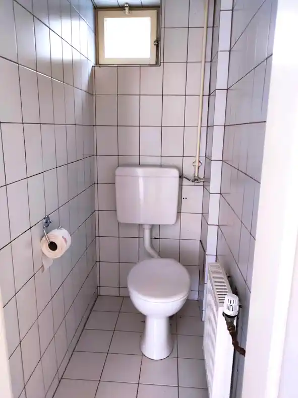 Modernes Gäste-WC im Erdgeschoss – Hausverkauf Rottenburg Schelmen