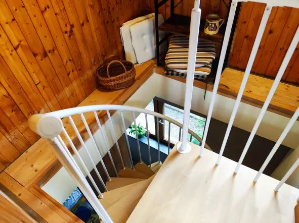 Treppenabgang zum Untergeschoss