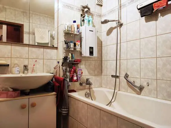 Badezimmer mit Badewanne